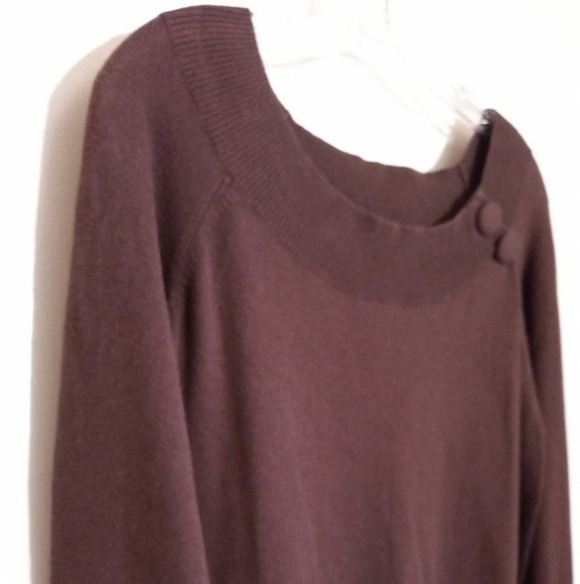 Banana Republic brown boat neck sweater with fabric button detail women size L - Picture 2 of 8